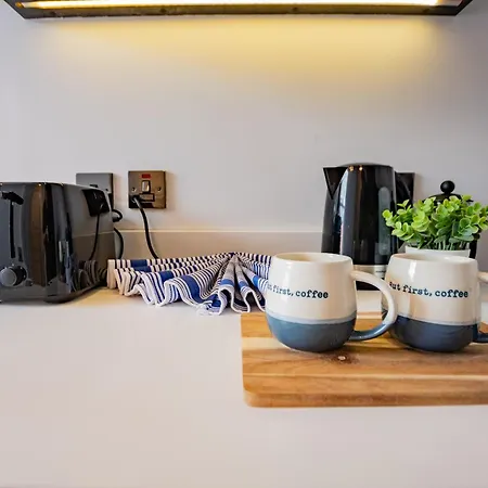 Modern 47, Grove Park, Wi-fi & Tv شقة